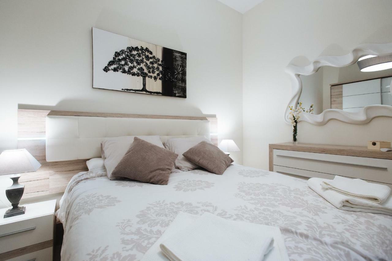 Luxury Apartment Penuelas Free Parking Севілья Екстер'єр фото
