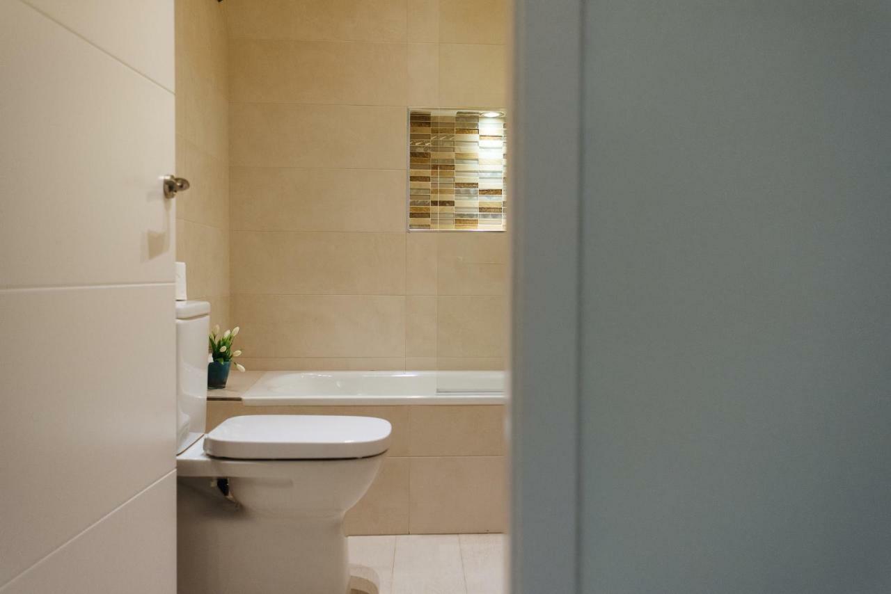 Luxury Apartment Penuelas Free Parking Севілья Екстер'єр фото